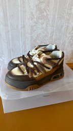 Отдам кроссовки в хорошем состоянии 1